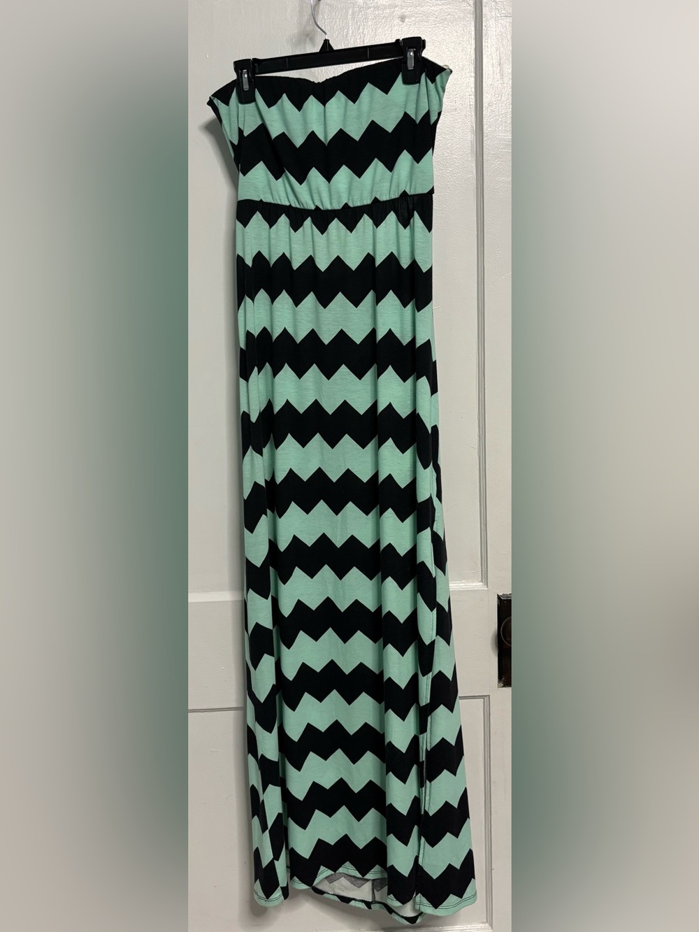 Charlotte Russe Black and Mint Chevron Strapless Maxi Skirt